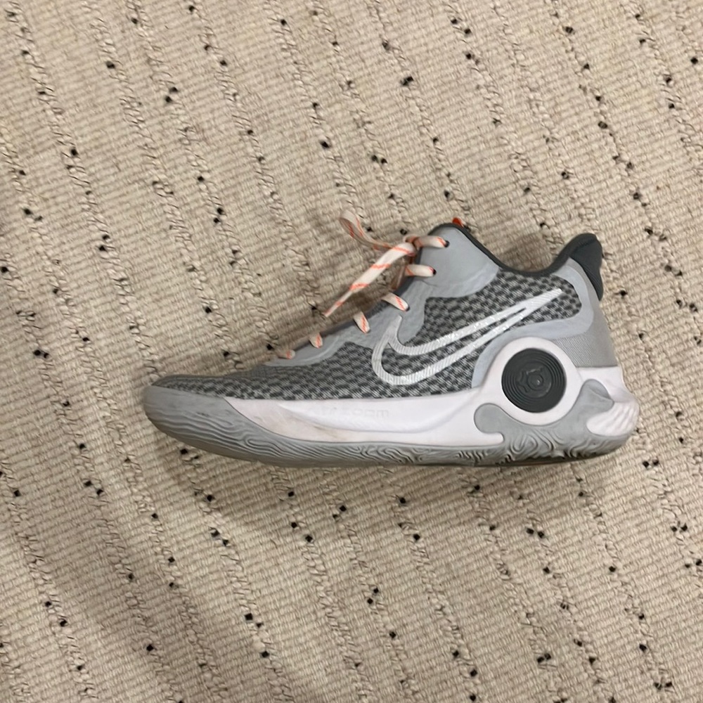 Girls Nike basketball shoes